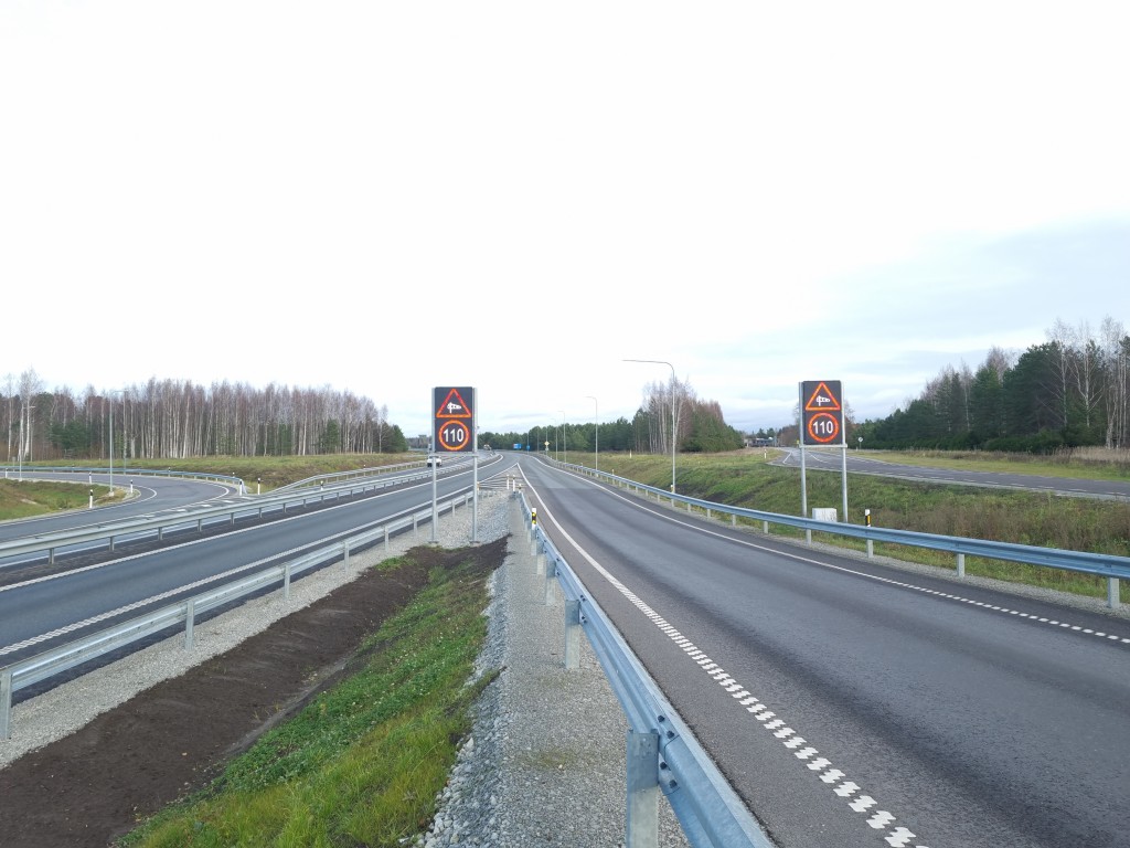 Muutuva teabega liiklusmärgid